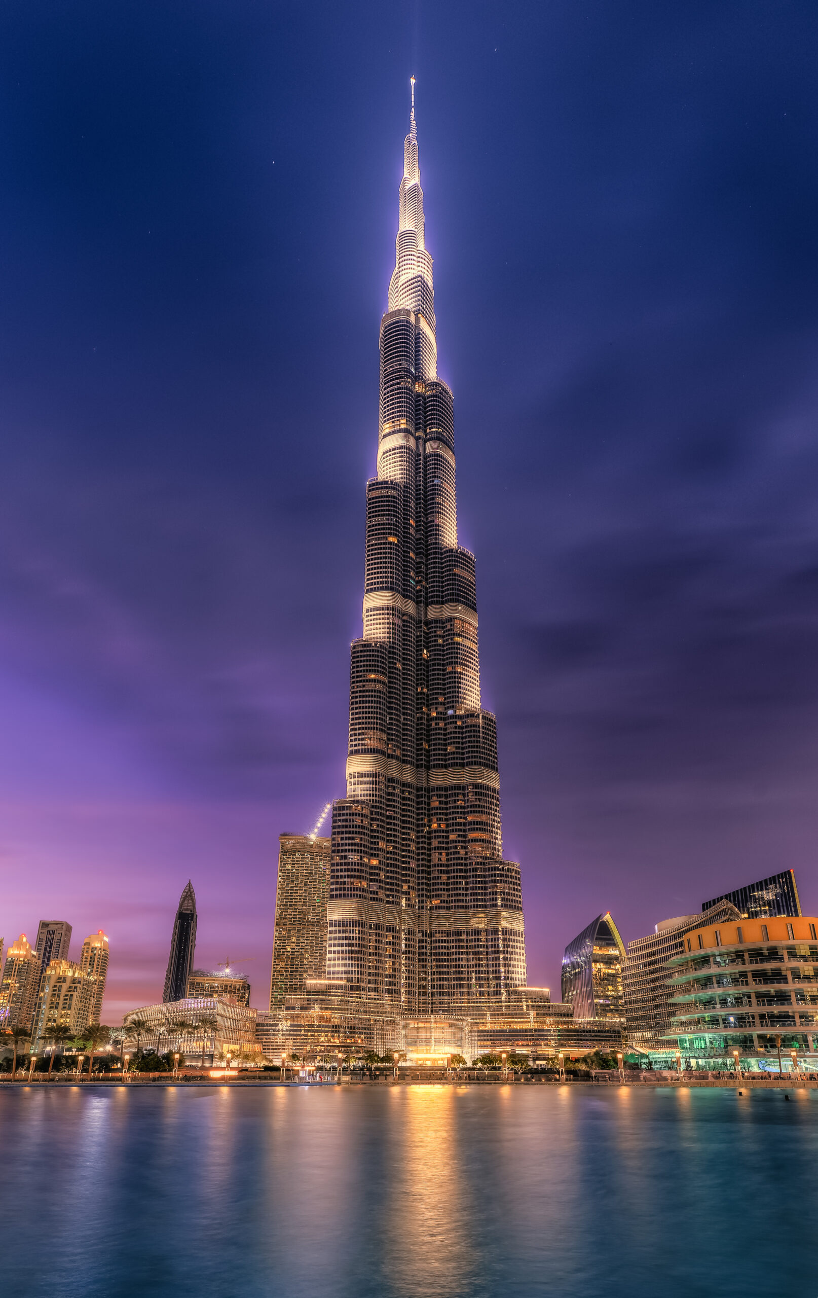 Golf-course community with villas and apartments, a perfect mix of nature and luxury.